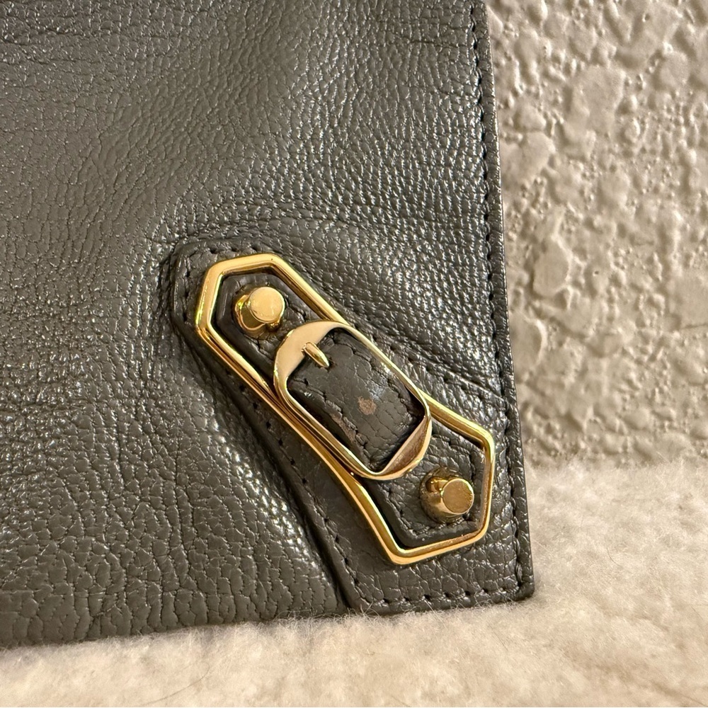 Balenciaga City Metallic Edge Grey Leather Clutch with Gold Hardware - Picture 3 of 13